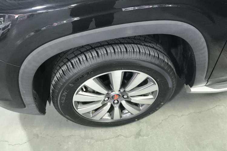 Used Roewe RX8 2019 30T Smart Connectivity Two-Wheel Drive Supreme Flagship Edition
