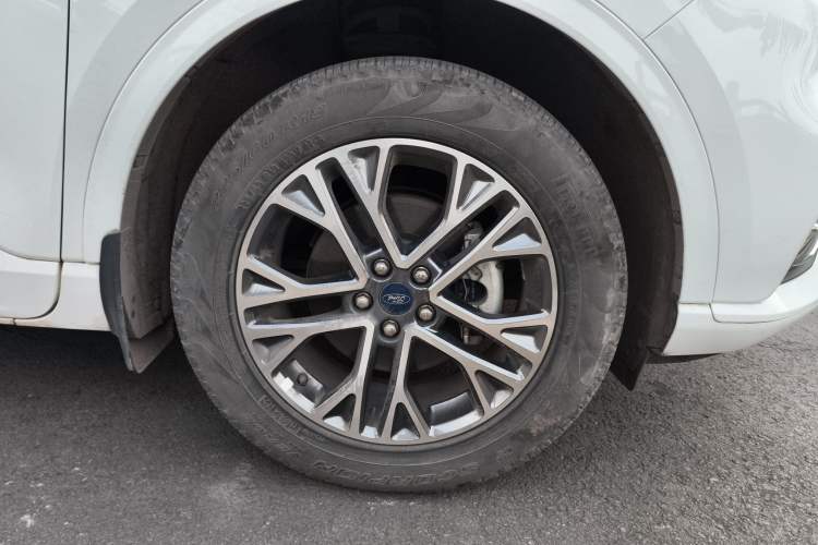 Used Ford Escape 2020 EcoBoost 245 Two-Wheel Drive Smart & Enjoyment Model
