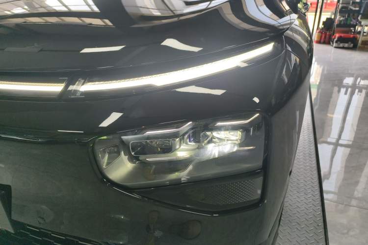 Used XPeng G9 2025 725 with Ultra-Long Range Max