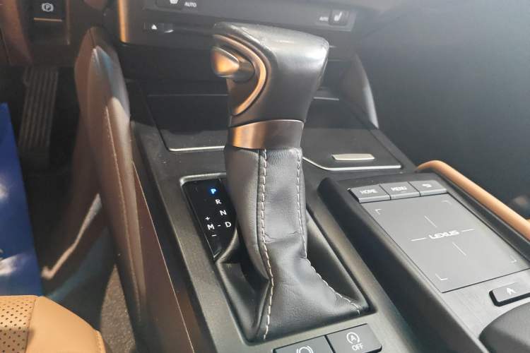 Used Lexus ES 2020 200 Excellence Edition
