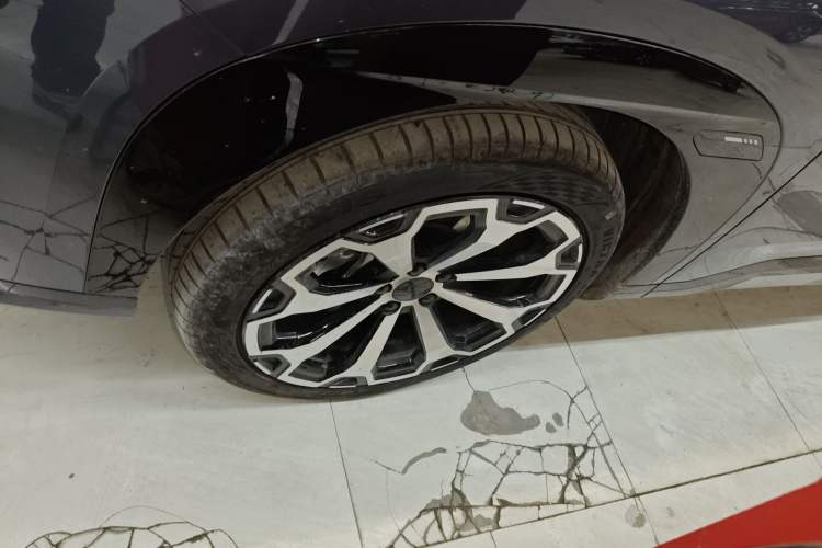 Used AION V 2024 Aion Tyrannosaurus 520 Smart Luxury Edition