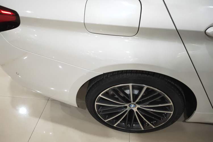 Used BMW 5 Series 2022 Second Facelift 530Li Leading Edition M Sport Package
