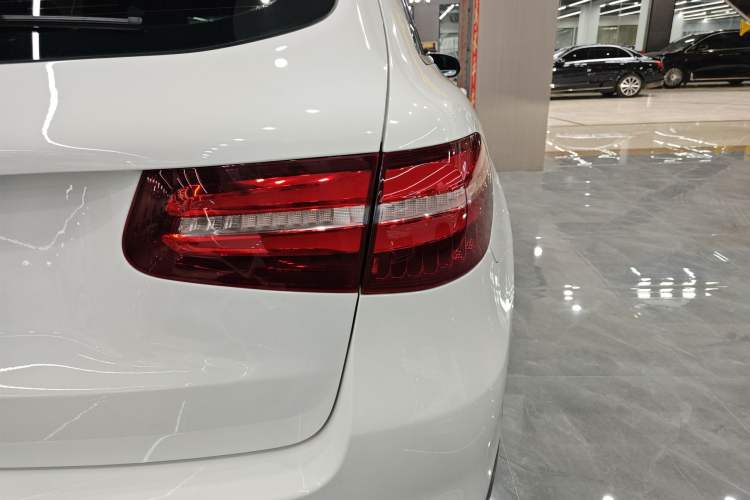 Used Mercedes-Benz GLC 2018 GLC 300 4MATIC Sport Edition
