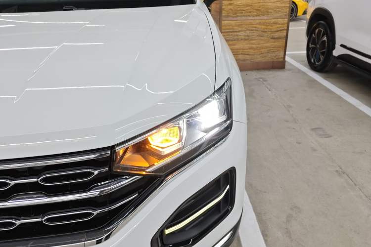 Used Volkswagen Tayron 2019 330TSI Two-Wheel-Drive Luxury Version China V Emission Standard
