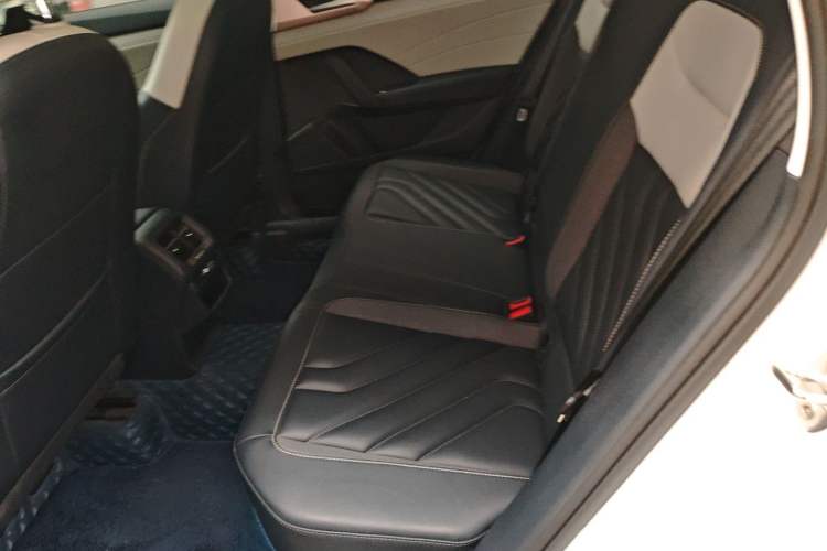 Used Volkswagen Tharu 2023 300TSI Two-Wheel-Drive Full Moon Edition
