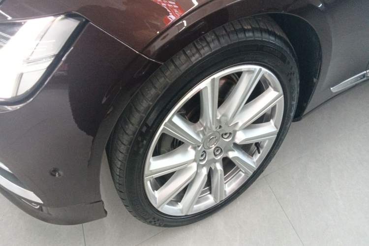 Used Volvo S90 2018 T5 Prestige Edition
