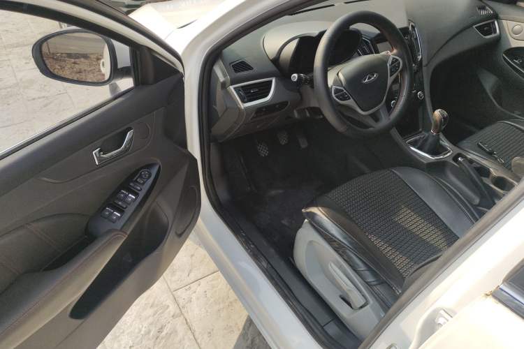 Used Chery Arrizo 7 2016 1.5T Manual ZhiShang Edition
