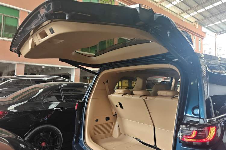 Used VOYAH Dream 2025 PHEV Four-Wheel-Drive Flagship Version – Qiankun Edition
