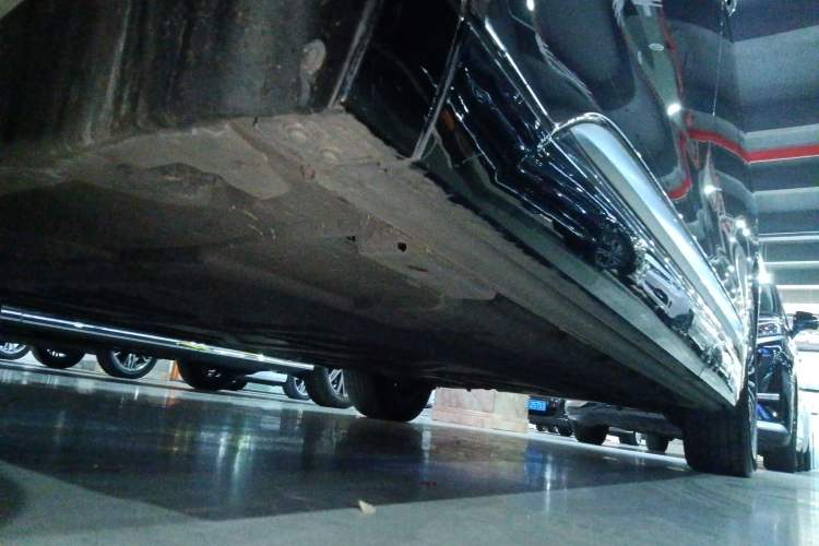 Used Denza D9 2022 DM-i 1040 Prestige Model
