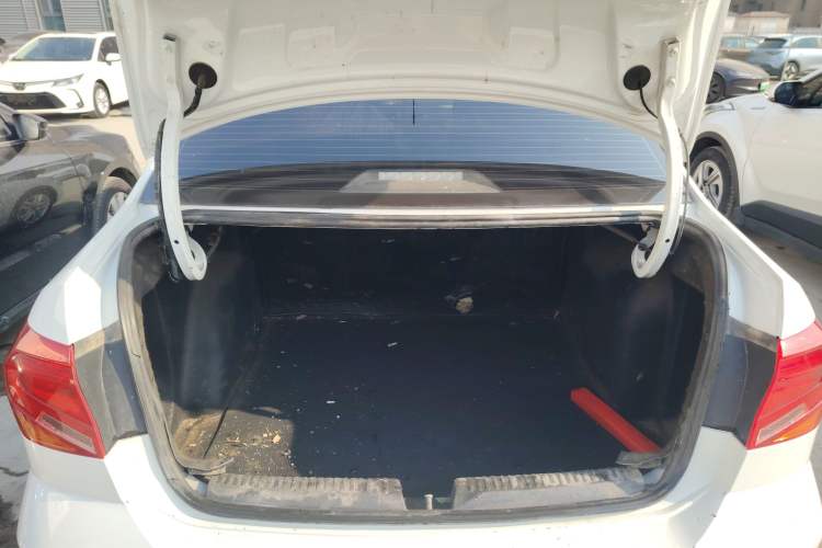 Used Volkswagen Jetta 2019 Dream Edition 1.4L Manual Fashion Version