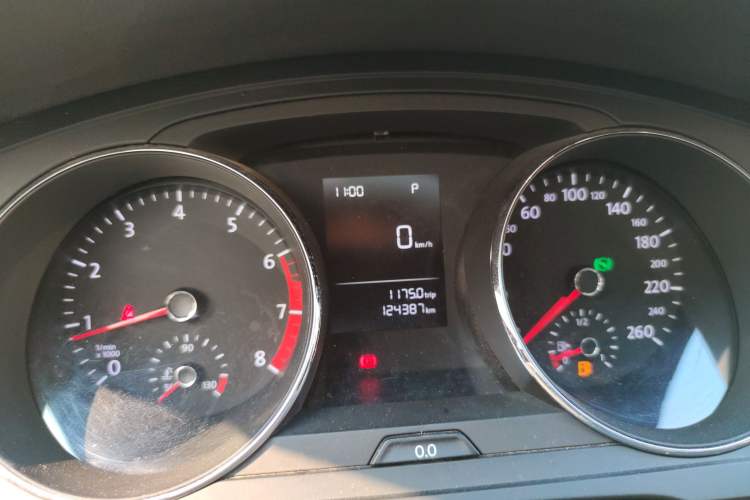 Used Volkswagen Lamando 2015 230TSI DSG Fashion Edition
