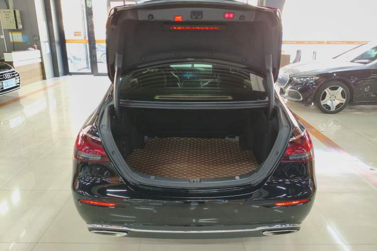 Used Mercedes-Benz E-Class 2021 Facelift E 300 L Stylish Edition
