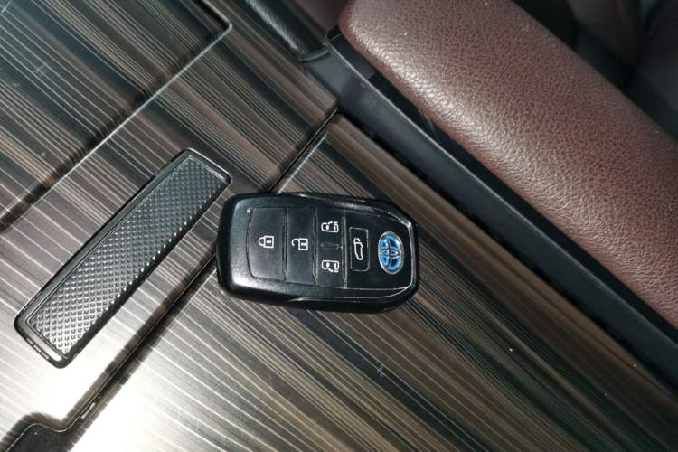 Used Toyota Sienna 2021 2.5L Hybrid Platinum Edition
