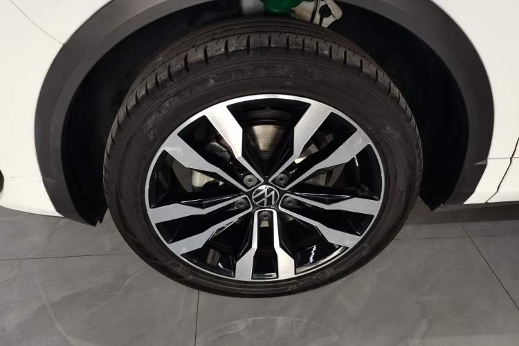 Used Volkswagen T-ROC 2022 280TSI DSG Two-Wheel Drive R-Line Pro PLUS
