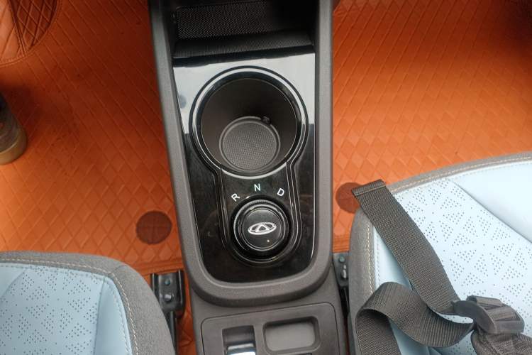 Used Chery Little Ant 2022 Revised Version Sweet Pink Edition Half-Sugar Version Lithium Iron Phosphate 30.7 kWh 30 kW 301 km
