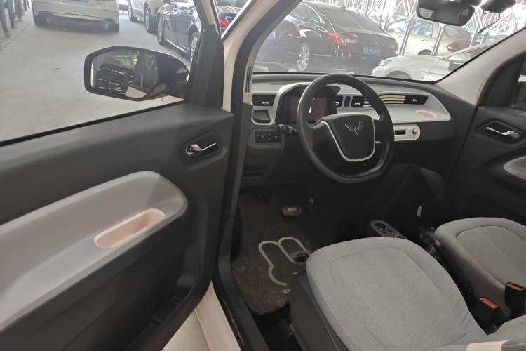 Used Wuling Hongguang MINIEV 2022 Macaron Premium Model – Lithium Iron Phosphate