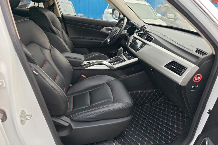 Used Geely Auto Emgrand X7 Sport 2018 1.8TD Automatic Two-Wheel Drive Smart Connect 4G Internet Edition
