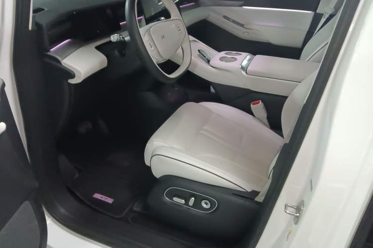 Used XPeng X9 2024 702 Ultra-Long Range Pro
