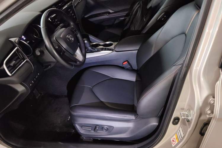 Used Toyota Camry 2018 Dual-Engine 2.5 HG Luxury Edition
