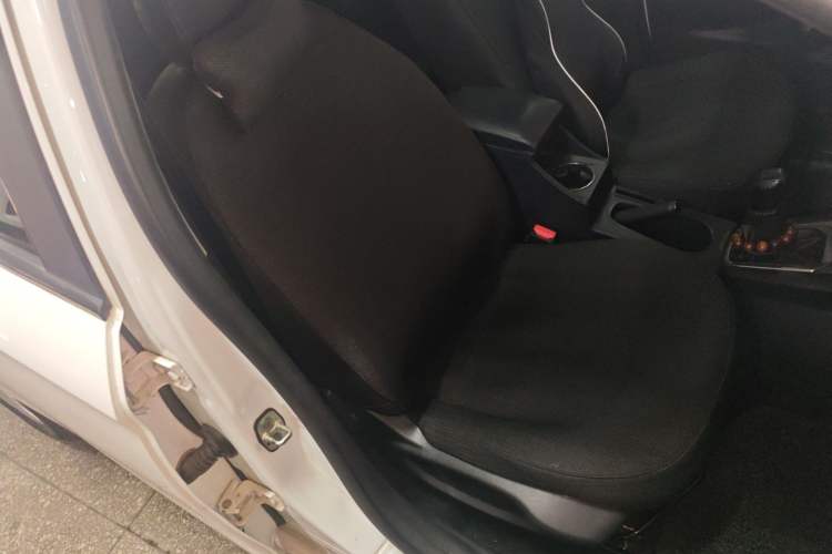 Used Peugeot 301 2014 1.6L Manual Luxury Edition