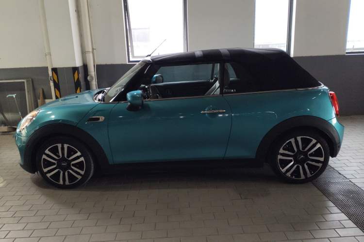 Used  MINI 2019 1.5T COOPER CABRIO Temptation Edition
