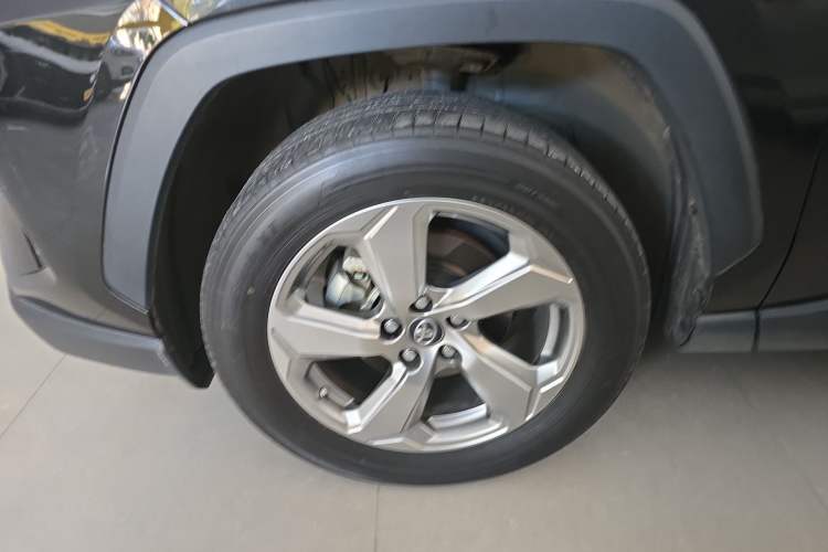 Used Toyota RAV4 2022 2.0L CVT Two-Wheel Drive Fashion Plus Edition
