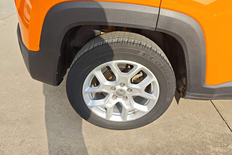 Used  Renegade 2017 180T Automatic High-Energy Version
