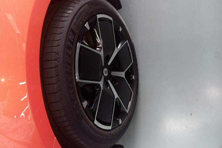 Used  SU7 2024 Rear-Drive Long-Range Intelligent Driving Version
