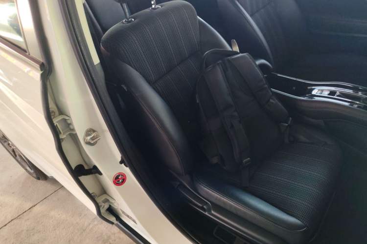 Used Honda Vezel 2017 1.8L CVT Front-Wheel Drive Pioneer Edition
