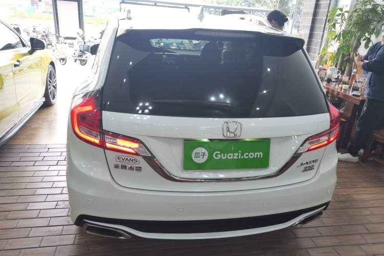 Used Honda Jade 2017 210 TURBO CVT Luxury Edition 5 Seats
