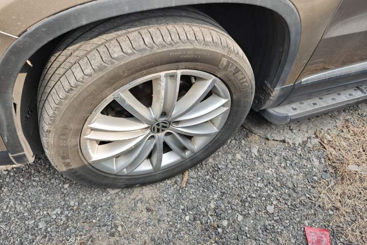 Used Volkswagen Tiguan 2013 2.0 TSI Automatic All-Wheel-Drive Flagship Edition