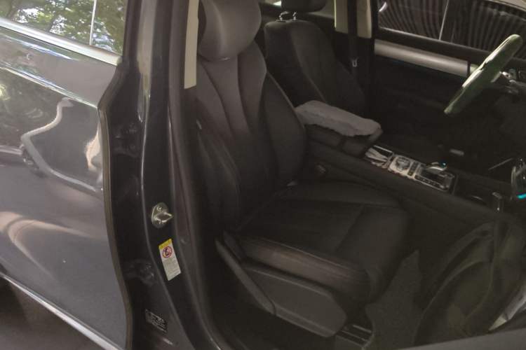 Used BYD Tang New Energy 2018 DM 2.0T All-Wheel Drive Smart Connectivity Luxury Model 7 Seats China V Emission Standard
