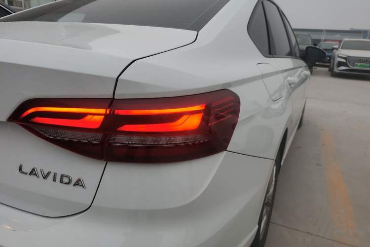 Used Volkswagen Lavida 2023 Revised 1.5L Automatic DeYi Edition