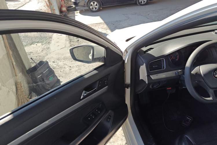 Used Volkswagen Lavida 2017 1.6L Automatic Fashion Edition
