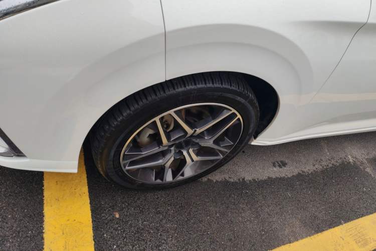 Used Dongfeng Aeolus Yixuan 2021 230T Automatic Chasing Shadow Edition
