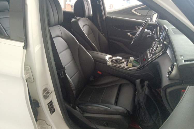 Used Mercedes-Benz GLC 2016 GLC 260 4MATIC Luxury Model
