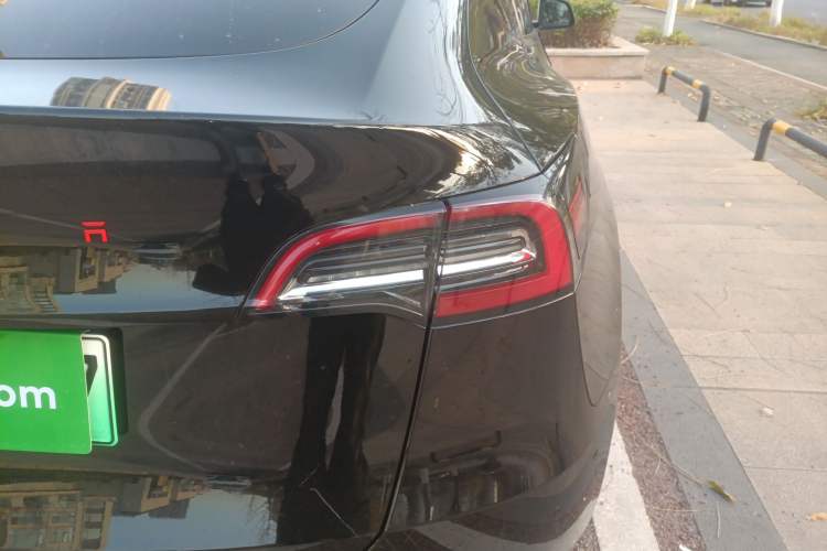 Used Tesla Model Y 2021 Standard Range Rear-Wheel Drive Version