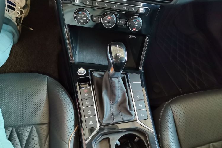 Used Volkswagen Passat 2019 330TSI Luxury Edition China V Standard