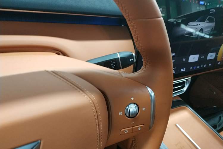 Used Deepal S09 2025 Four-Wheel Drive Ultra+ Custom Edition
