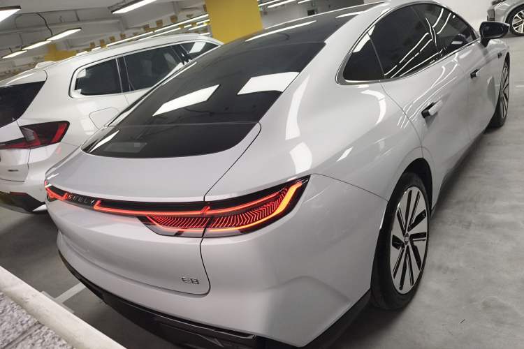 Used  E8 2024 665 km Range Rear-Drive Starship Long-Range Version