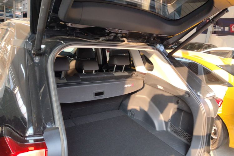 Used Toyota RAV4 2022 2.0L CVT 4x4 Style Plus Edition
