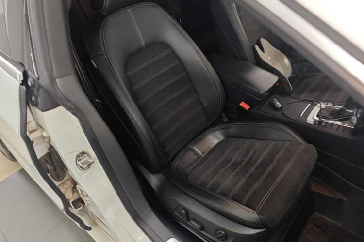 Used Volkswagen FAW-Volkswagen CC 2016 2.0 TSI Luxury Model
