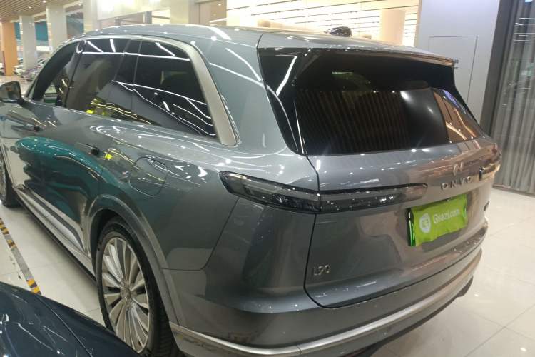 Used ONVO Luxeed L90 
