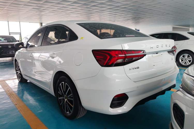 Used Roewe i5 2021 1.5L CVT Platinum Edition