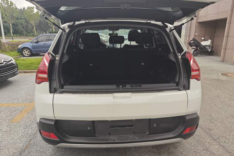 Used Peugeot 3008 2015 2.0L Automatic Classic Edition
