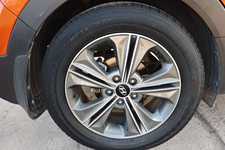 Used Hyundai ix25 2015 1.6L Automatic Two-Wheel-Drive Deluxe DLX Model