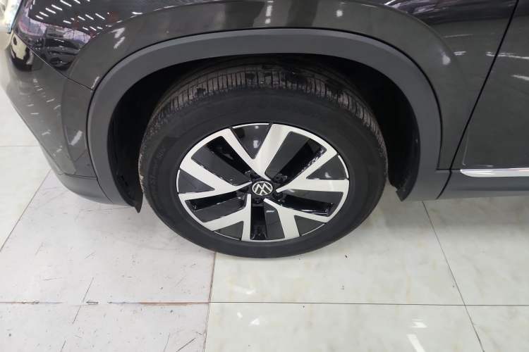 Used Volkswagen Tayron 2024 300TSI Two-Wheel-Drive Luxury Plus Advanced Version