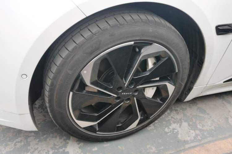 Used Zeekr 001 2024 WE Edition 100 kWh Rear-Drive
