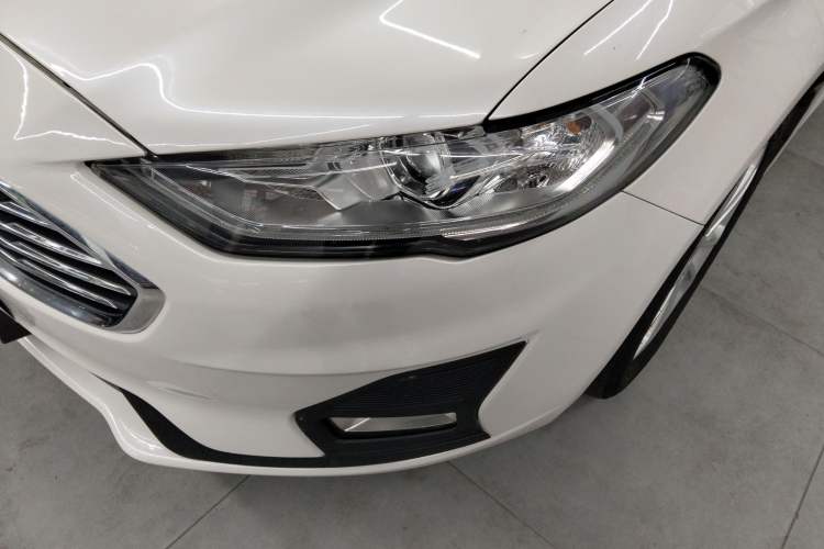 Used Ford Mondeo 2018 EcoBoost 180 Smart Control Fashion Model China VI Standard
