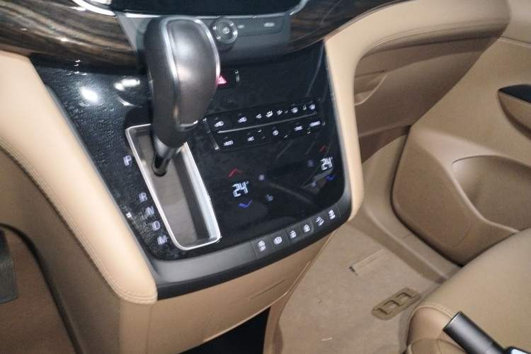 Used Buick GL8 2018 ES 28T Luxury Model China VI Standard
